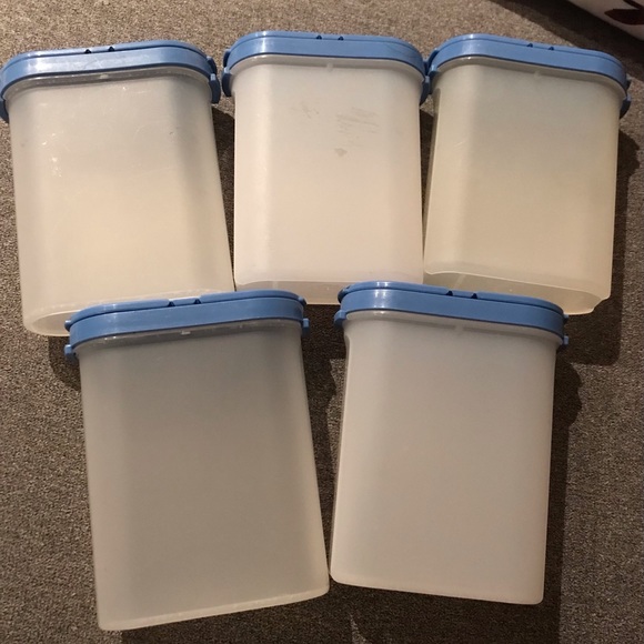 Vintage Lot of Tupperware 5 Blue Modular Mates Spice Shakers - Picture 2 of 4